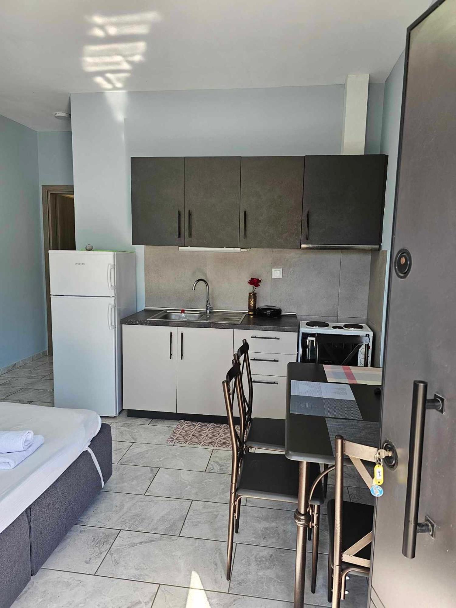 Efi Apartments Фанаріон Екстер'єр фото
